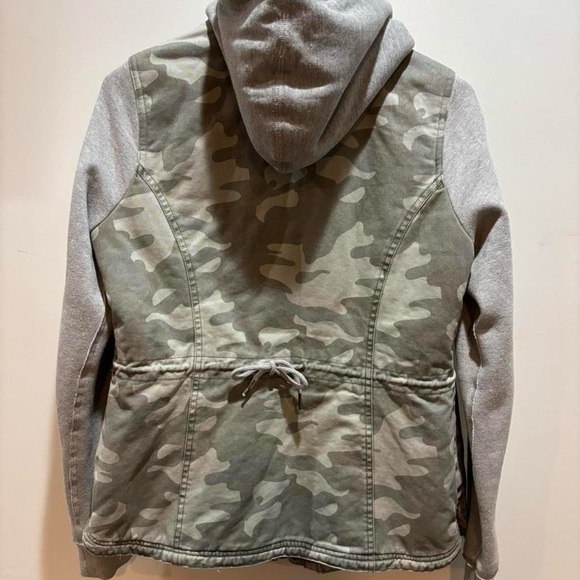 Triple Five Soul Cream Sherpa-Lined Jacket - Picture 2 of 8